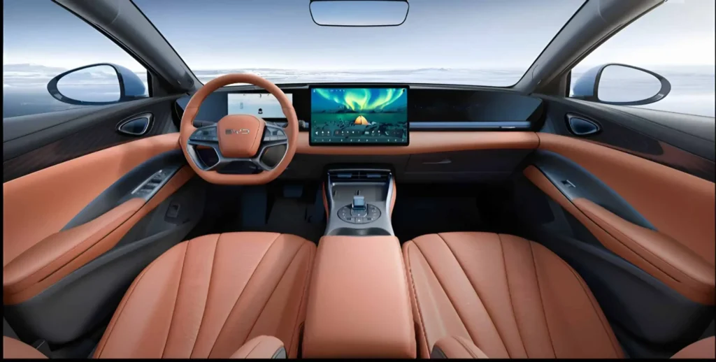  interior carro elétrico chinês tecnologia painel digital BYD