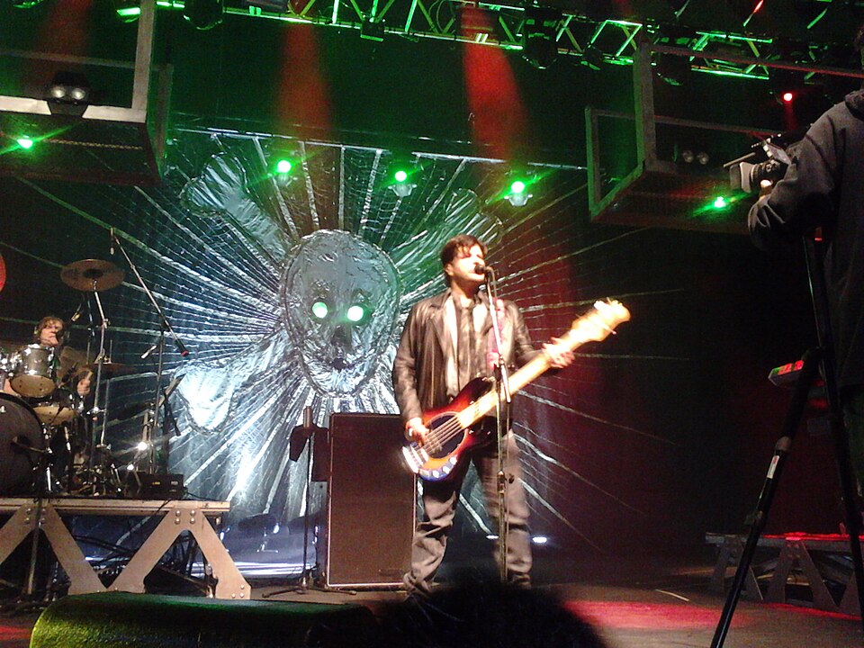 Paulo Ricardo, vocalista do RPM, se apresentando ao vivo no Rio de Janeiro em 2011